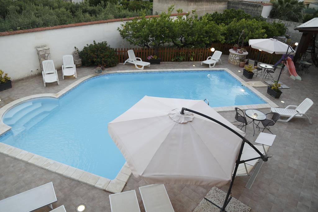 Il Quadrifoglio Bed & Breakfast Trapani Exterior foto